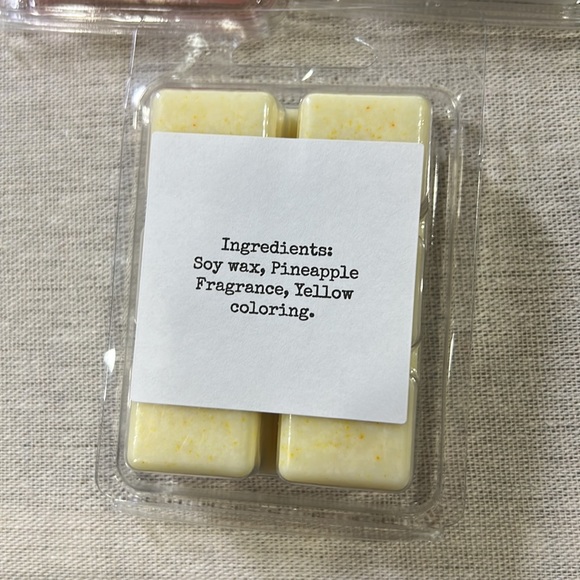 Wax Melts- bundle of 3: Pina Colada, Red-Velvet Cake, Pineapple - Picture 5 of 5